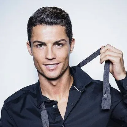 chat with ai character: Cristiano Ronaldo 