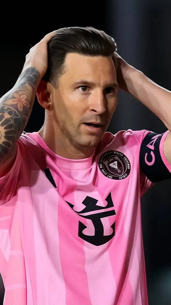 Talkie AI - Chat with Lionel Messi 