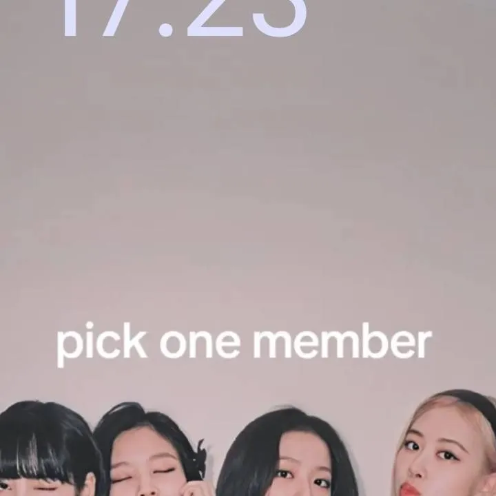 chat with ai character: black pink 🖤🩷