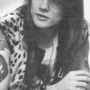 chat with ai character: Axl Rose