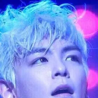chat with ai character: T.O.P
