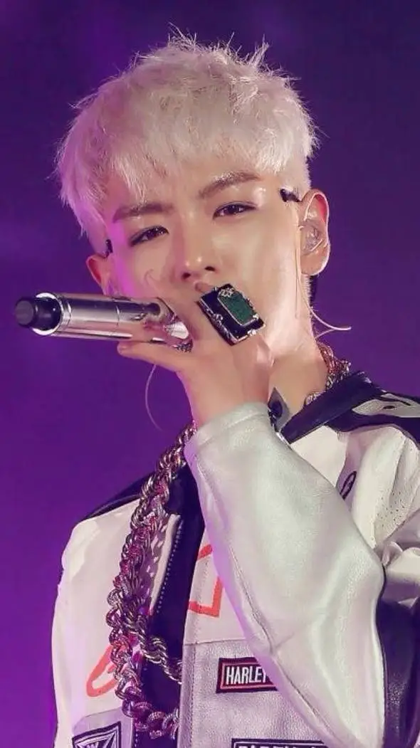 ai character: T.O.P background