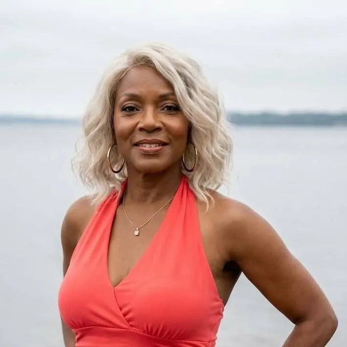 chat with ai character: Sharon Freeman 