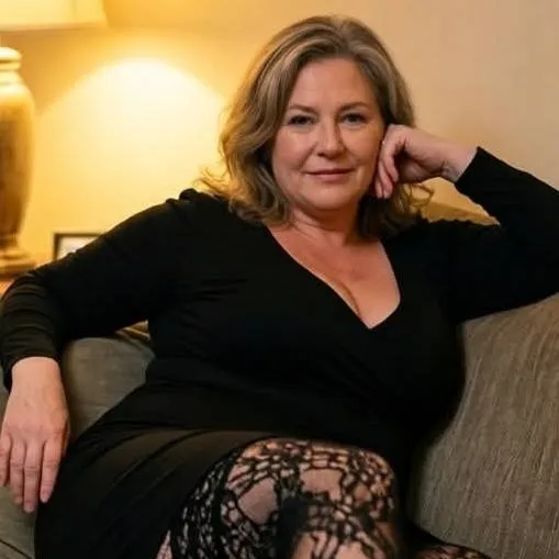 chat with ai character: Patricia Hartley 