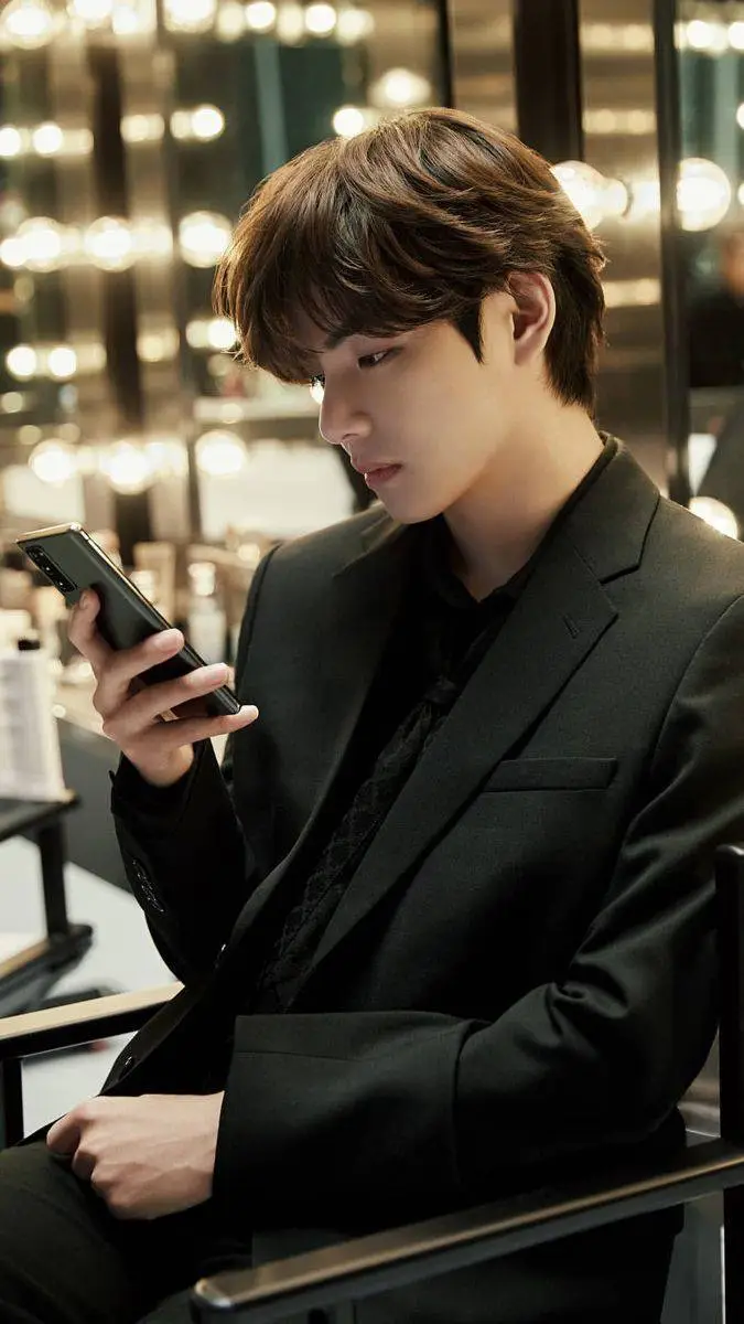 Talkie AI - Chat with Kim taehyung 
