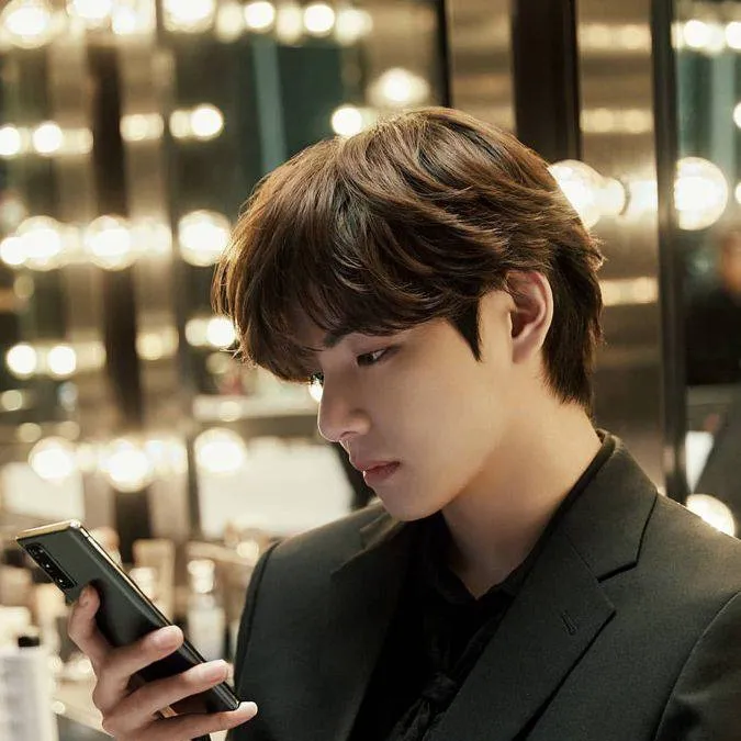 chat with ai character: Kim taehyung 
