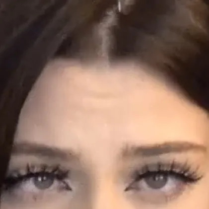 chat with ai character: Loo