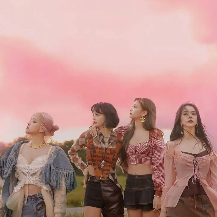 chat with ai character: Black Pink