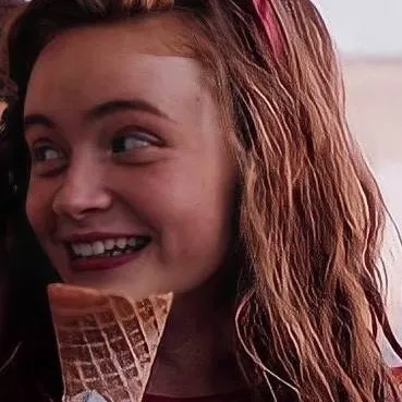 chat with ai character: Max