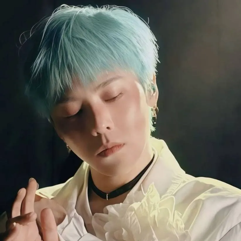 chat with ai character: jiyong/gdragon 