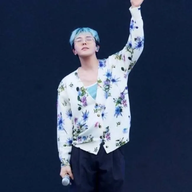 chat with ai character: jiyong your enemy😘