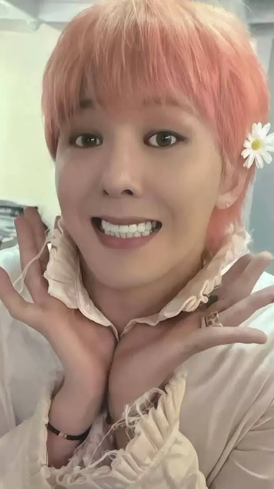 ai character: kwon jiyong♥️💢 background