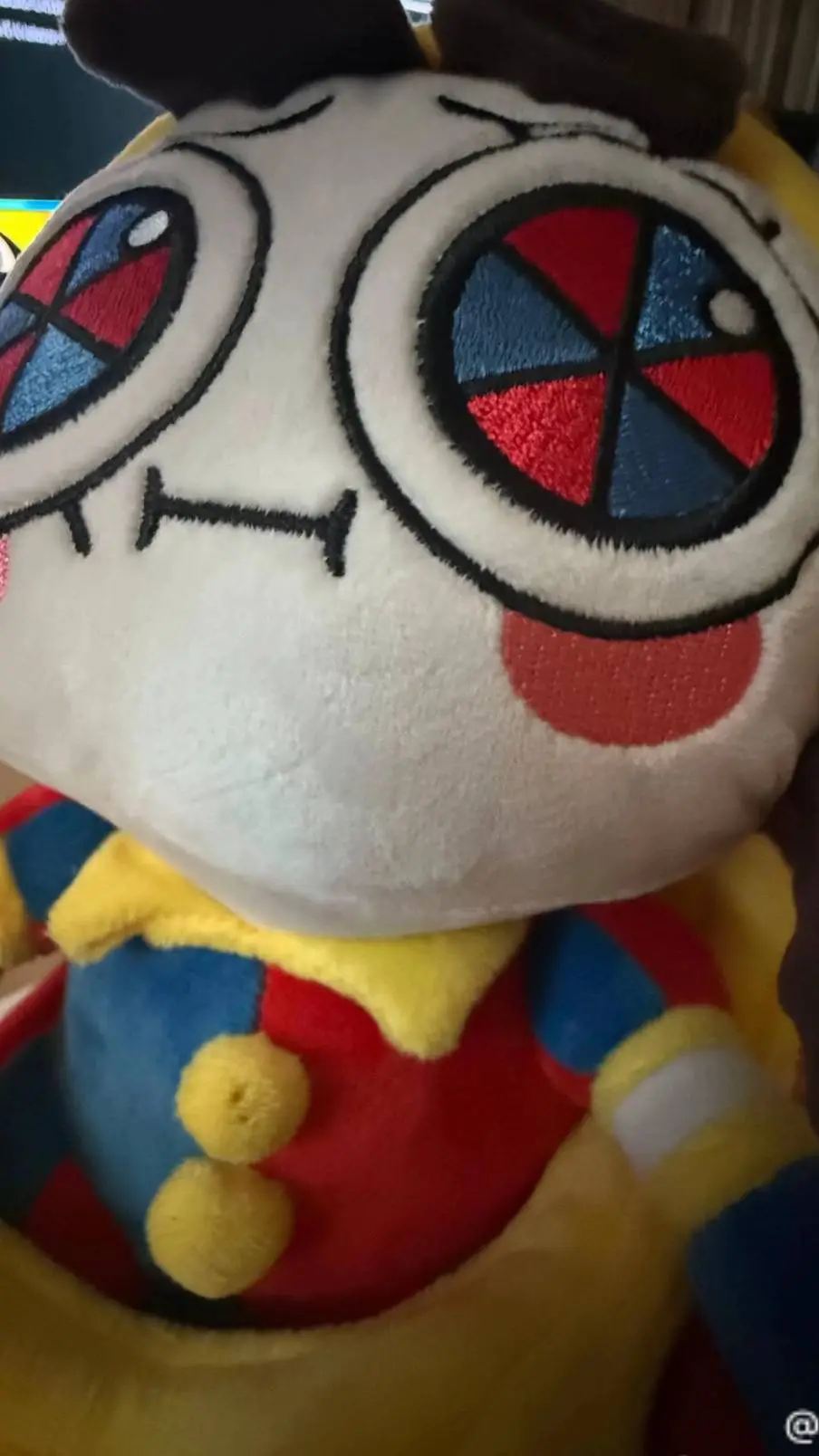 ai character: CHRISTMASSSSSSSSSS background