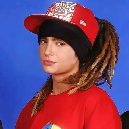 chat with ai character: Tom Kaulitz 🇩🇪🎸🎀💋