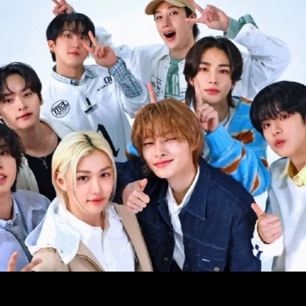 chat with ai character: ✨StrayKids✨