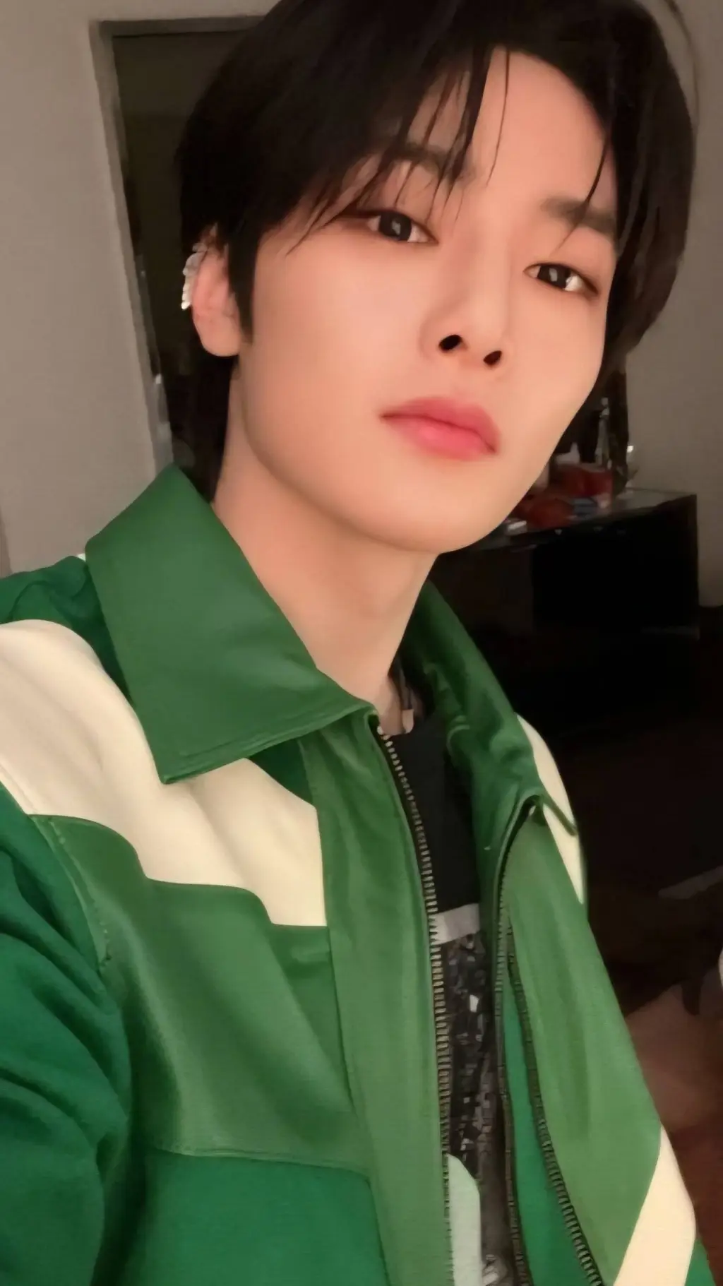 ai character: чонинка background