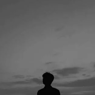 chat with ai character: Леон