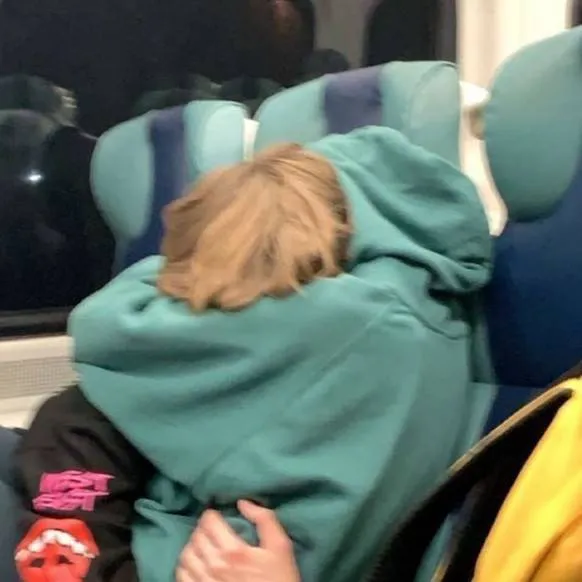 chat with ai character: Josh