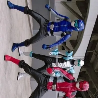 chat with ai character: power Rangers BM