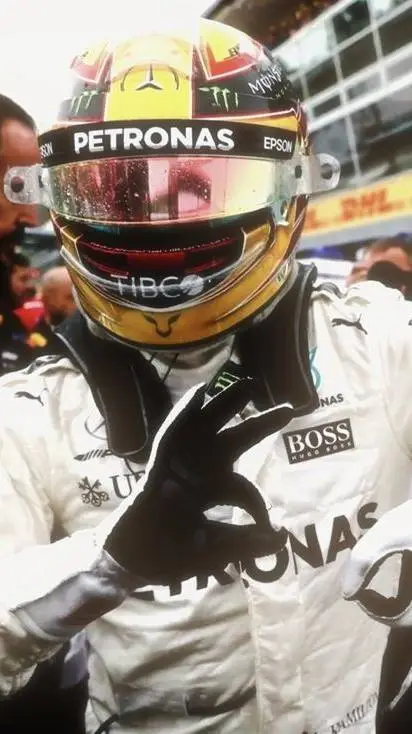 ai character: Lewis Hamilton background