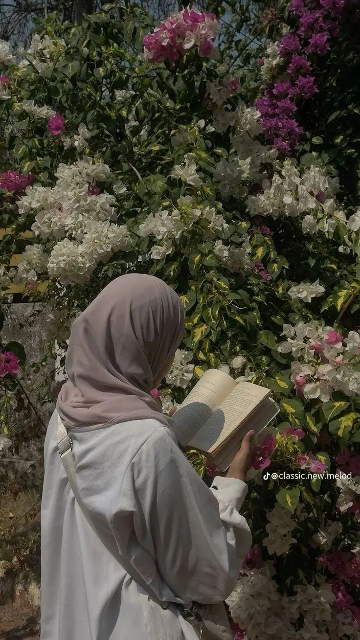 ai character: Islamic💐 (Pt 113)  background