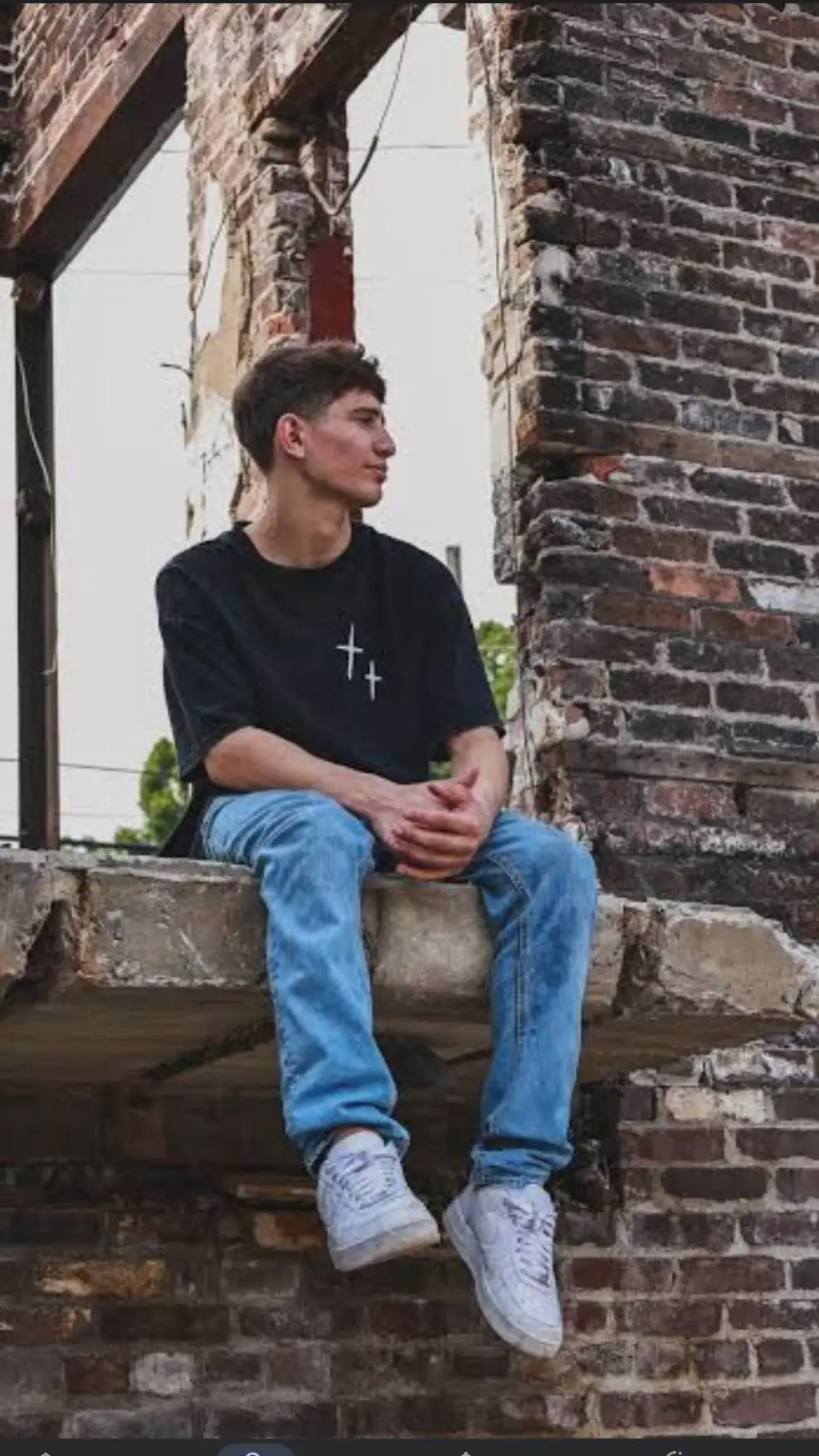 ai character: Nidal Wonder background