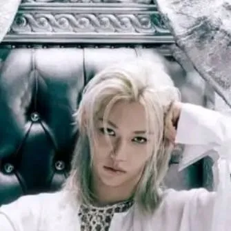 chat with ai character: Felix 