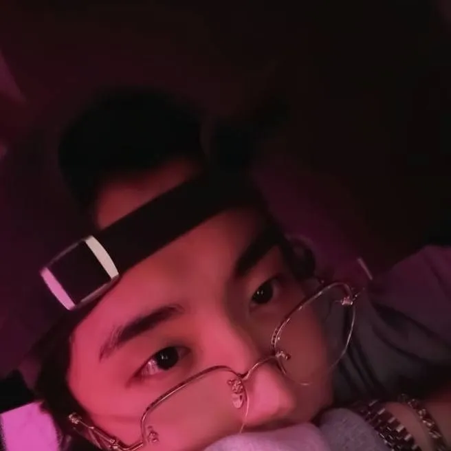 chat with ai character: Han Jisung 