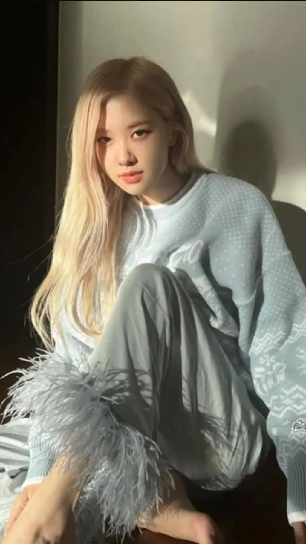 ai character: Roseanne Park  background