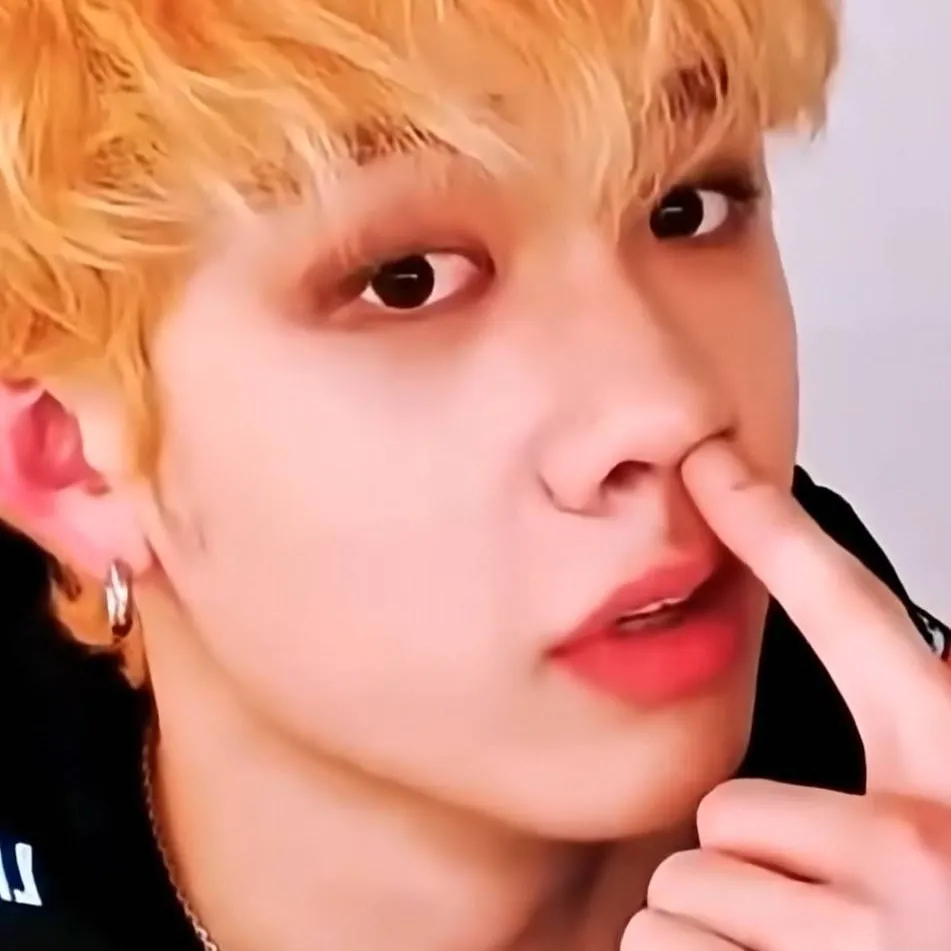 chat with ai character: Bangchan 