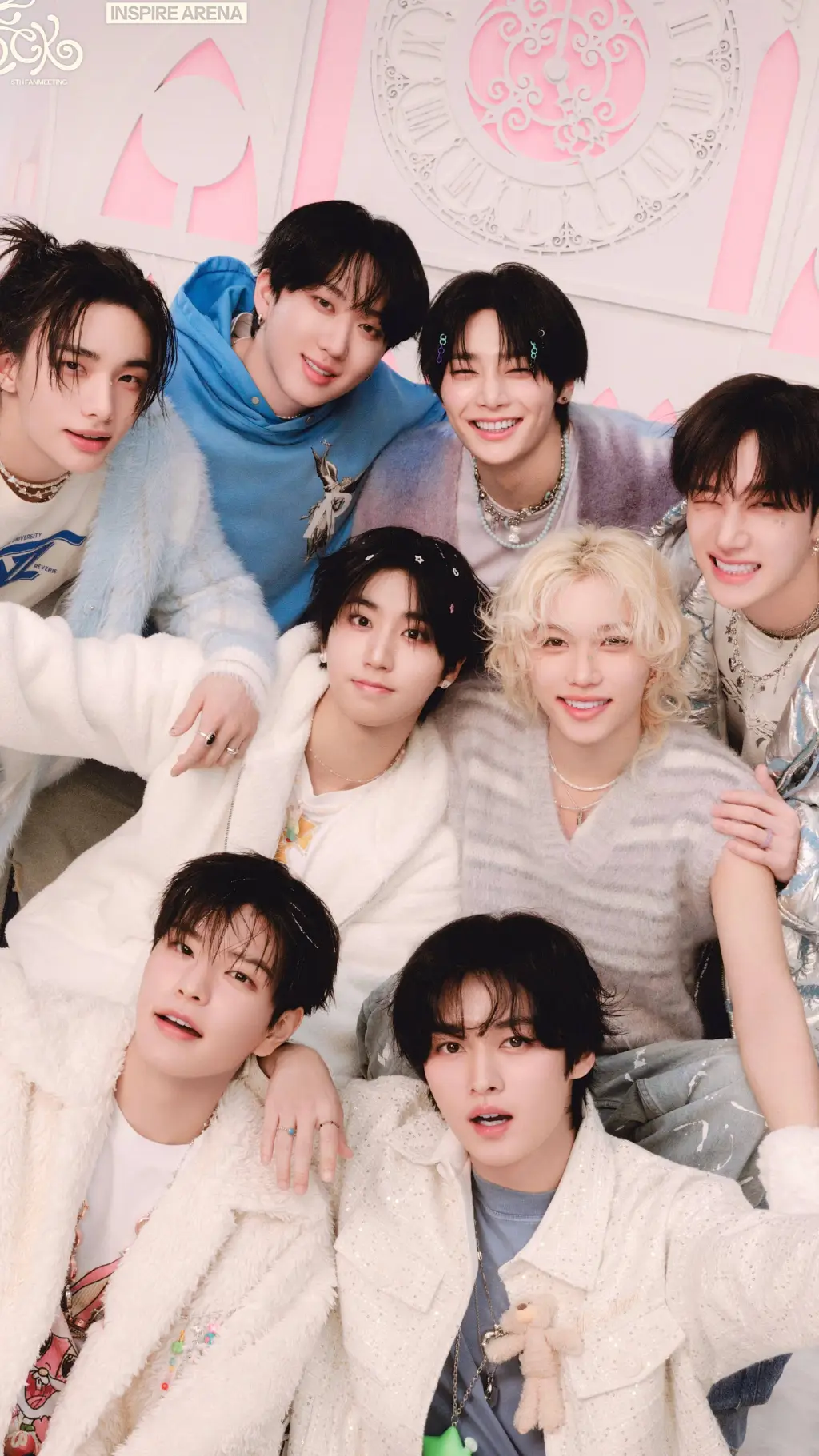 ai character: Skz🎀😈 background