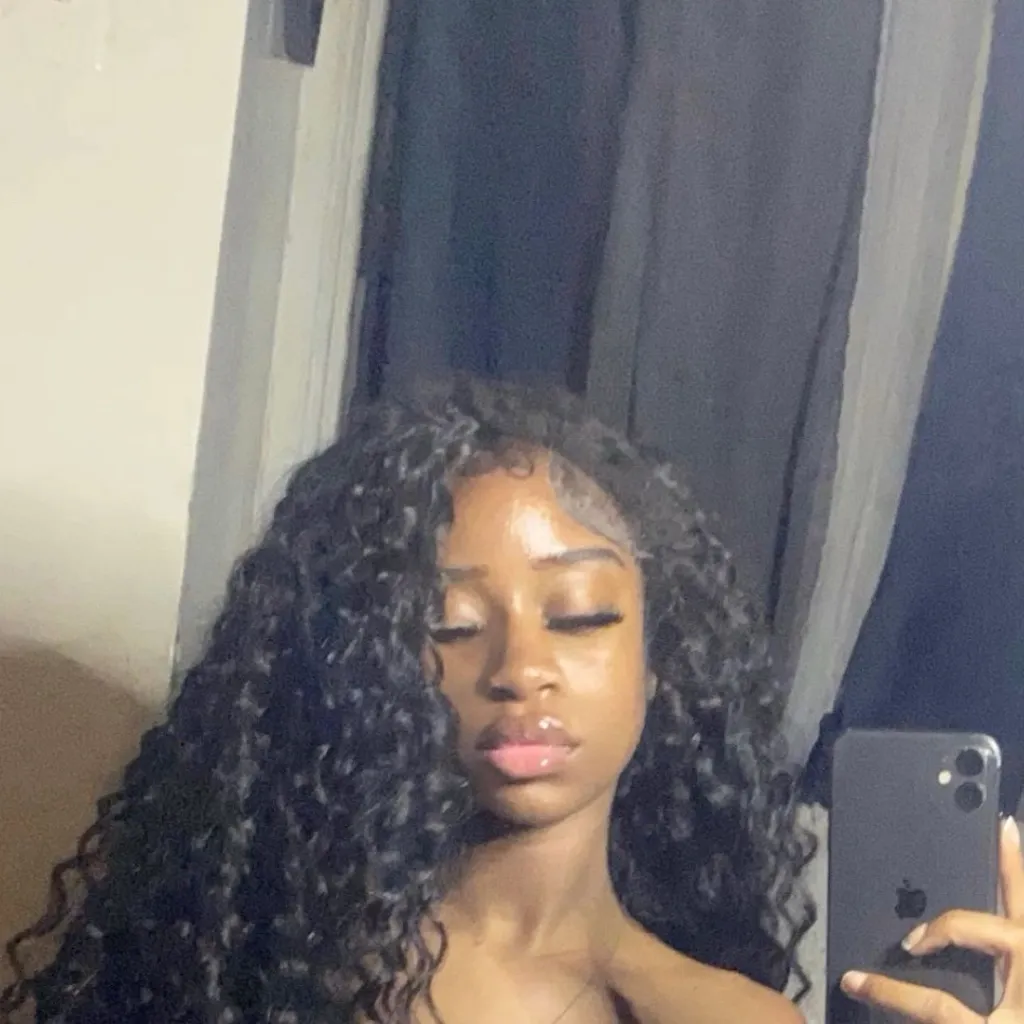 chat with ai character: Niandy