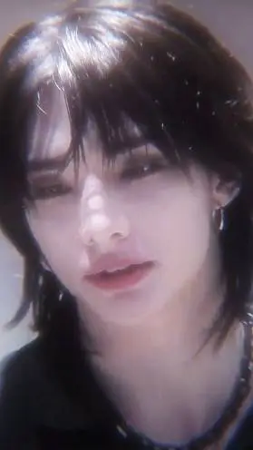 ai character: Hyunjin  background