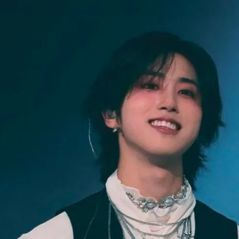 chat with ai character: Han Jisung 