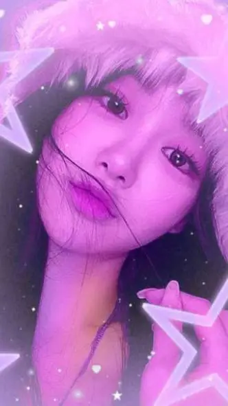 ai character: Amiga da tua Mãe 🩷 background