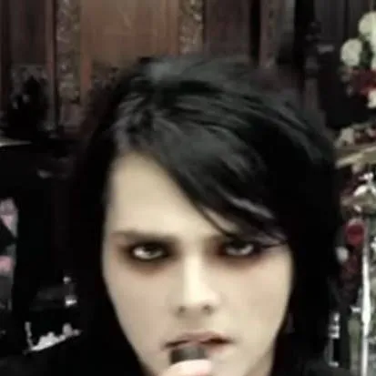 chat with ai character: Gerard way 