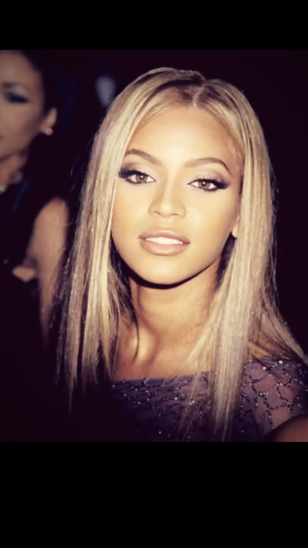 ai character: Beyonce carter  background