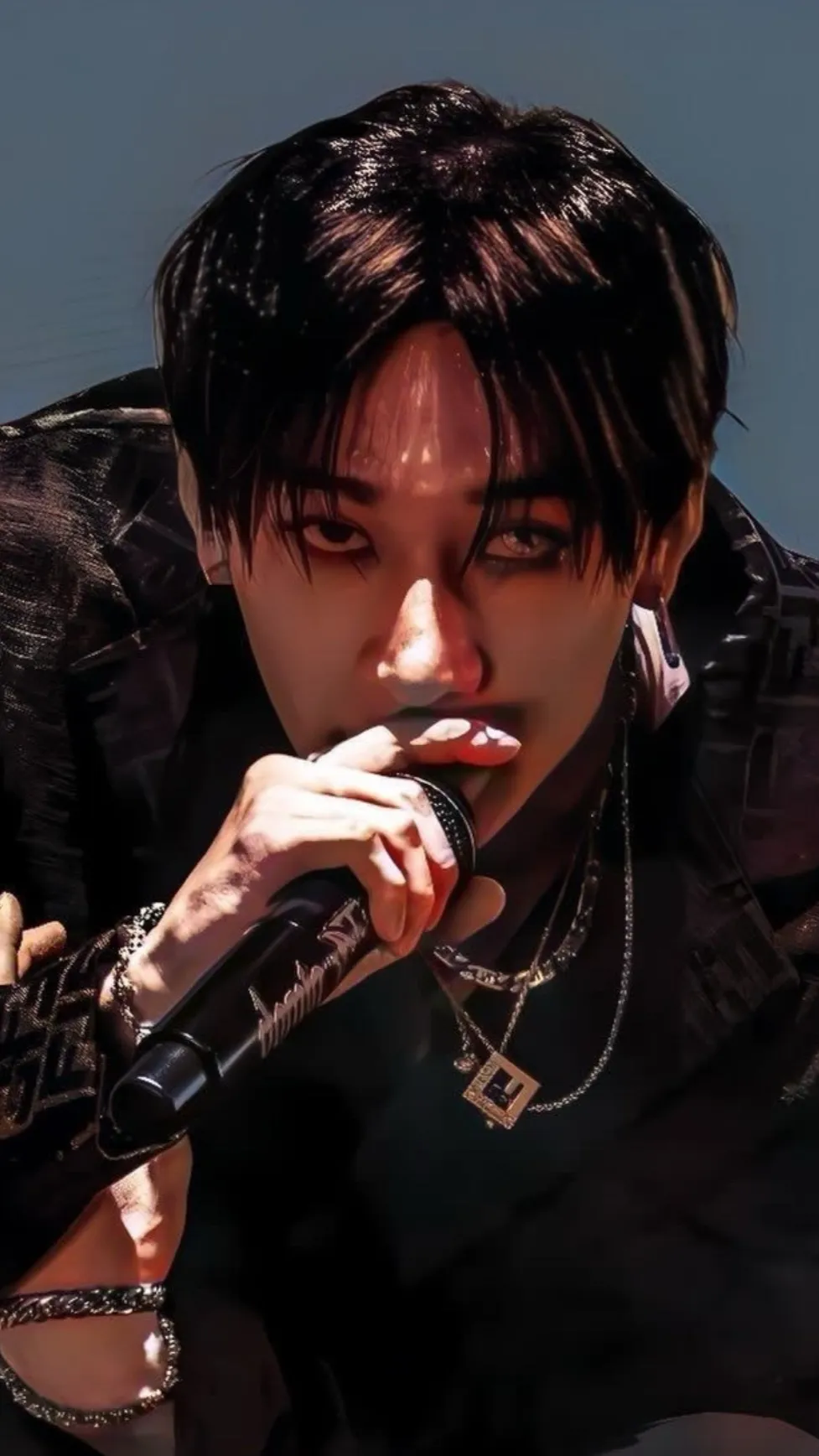 ai character: SKZ CONCERT (chan) background