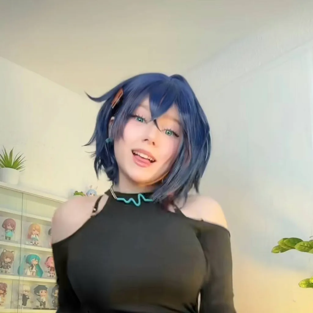 chat with ai character: upmina 