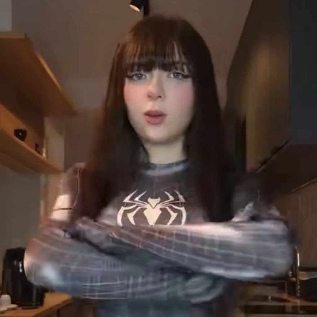 chat with ai character: sofia