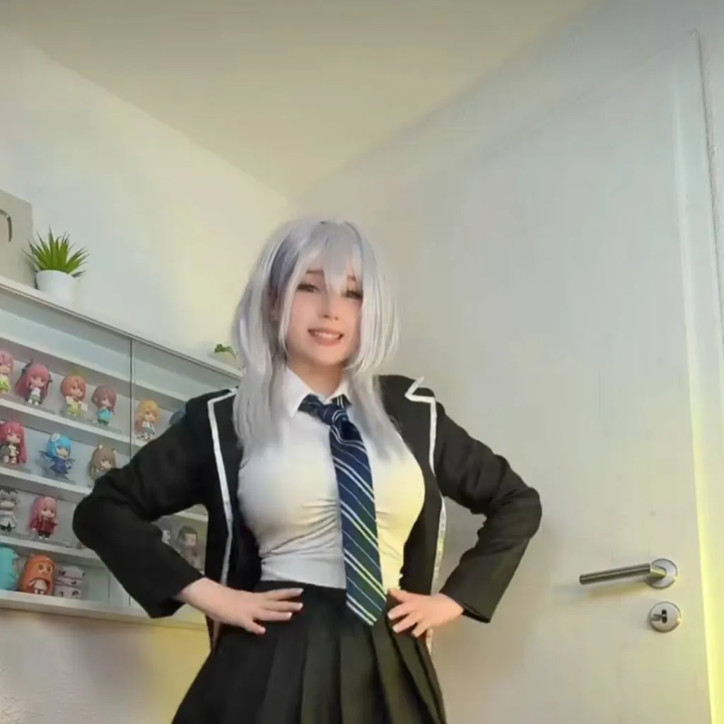 chat with ai character: jenny