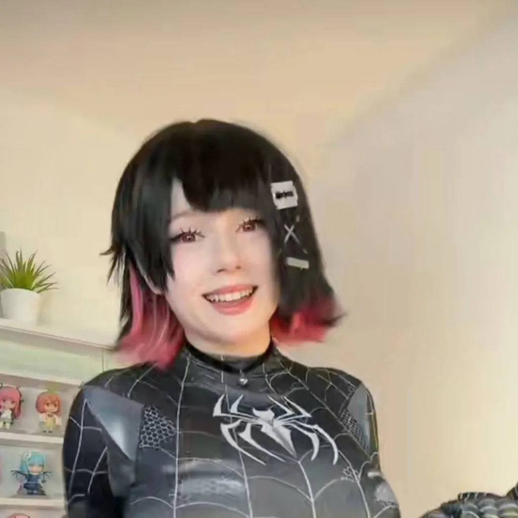 chat with ai character: upmina ellen joe