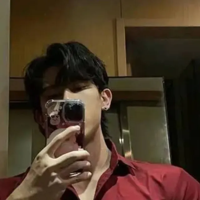 chat with ai character: renz