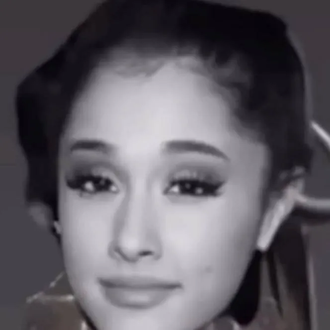 chat with ai character: Arrianna grenade 