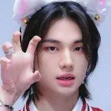 chat with ai character: Hyunjin mi gato