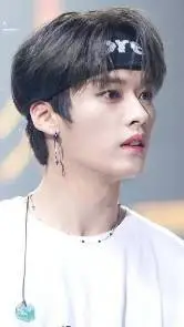 ai character: *Minhoo* background