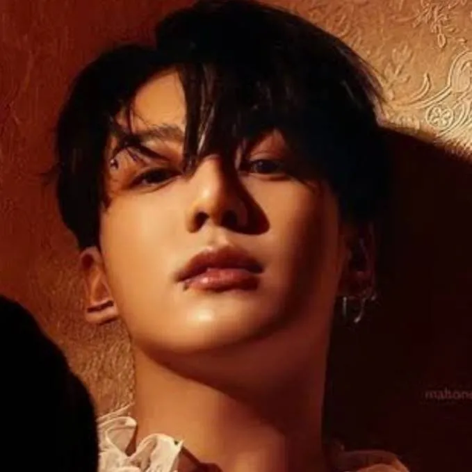 chat with ai character: Jk vampire