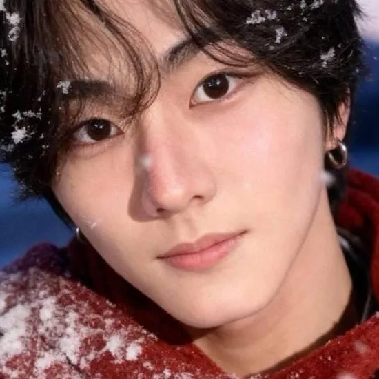 chat with ai character: Yang Jungwon 