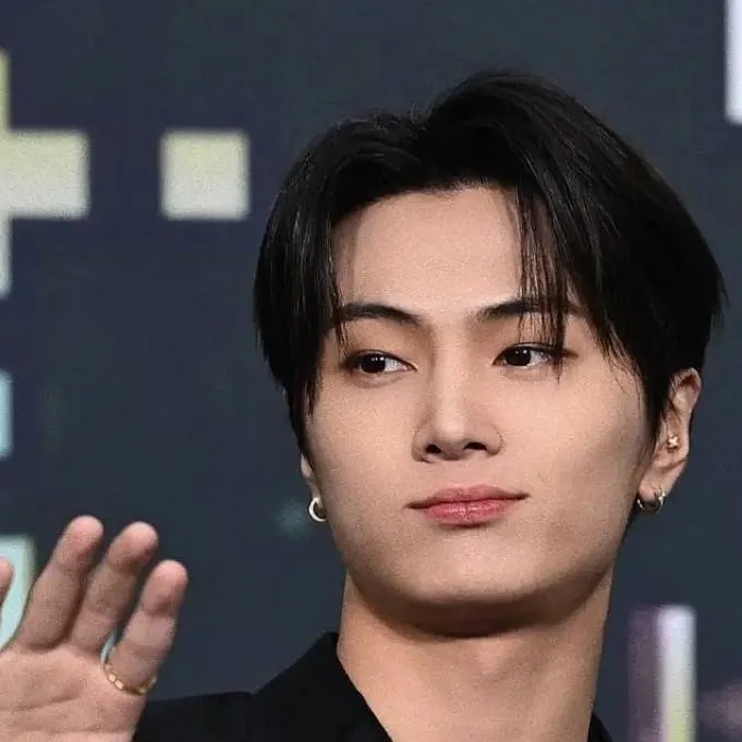 chat with ai character: Jay park