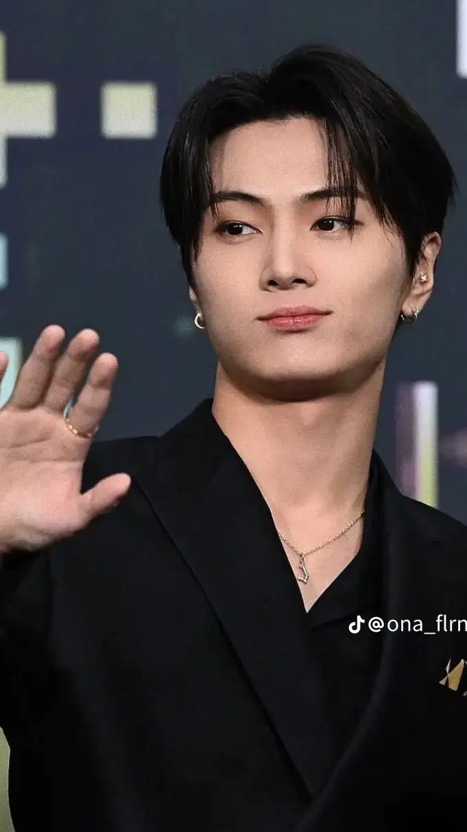 ai character: Jay park background